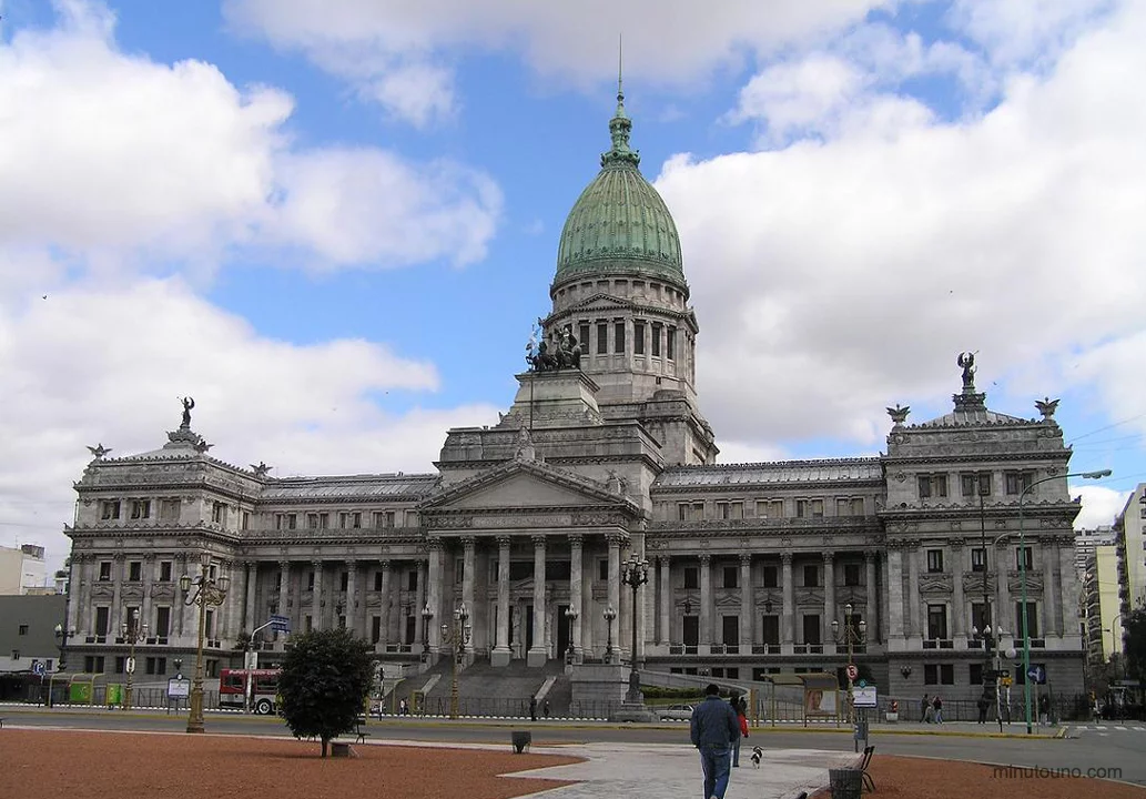En representación de la ciudadanía, el Congreso tiene la atribución de aprobar o rechazar la Cuenta de Inversión.