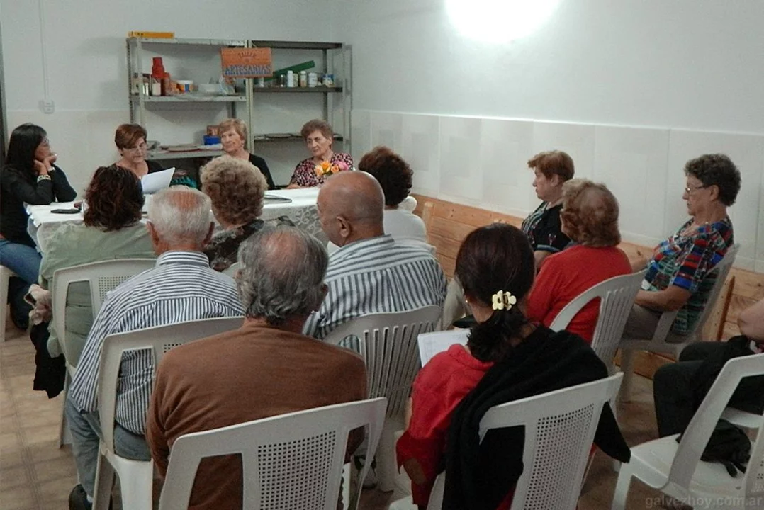 No existe una base de datos que permita la sistematización y centralización de información de las actividades.