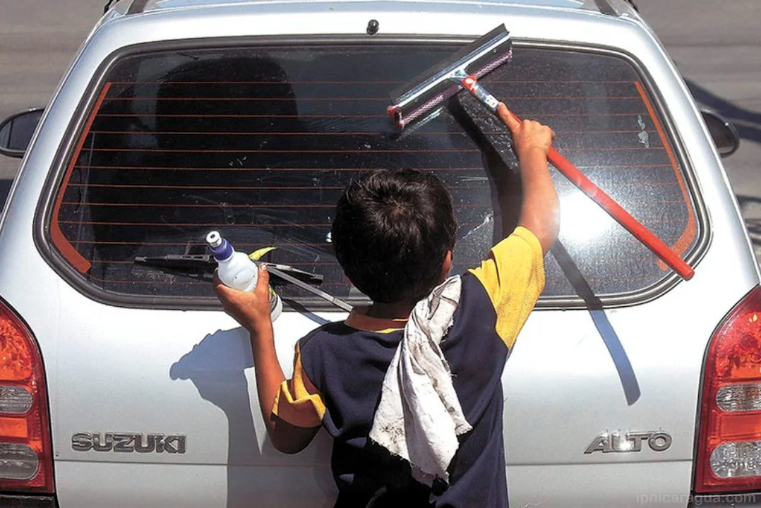 Aumentaron los casos de niños y adolescentes que trabajan en el país