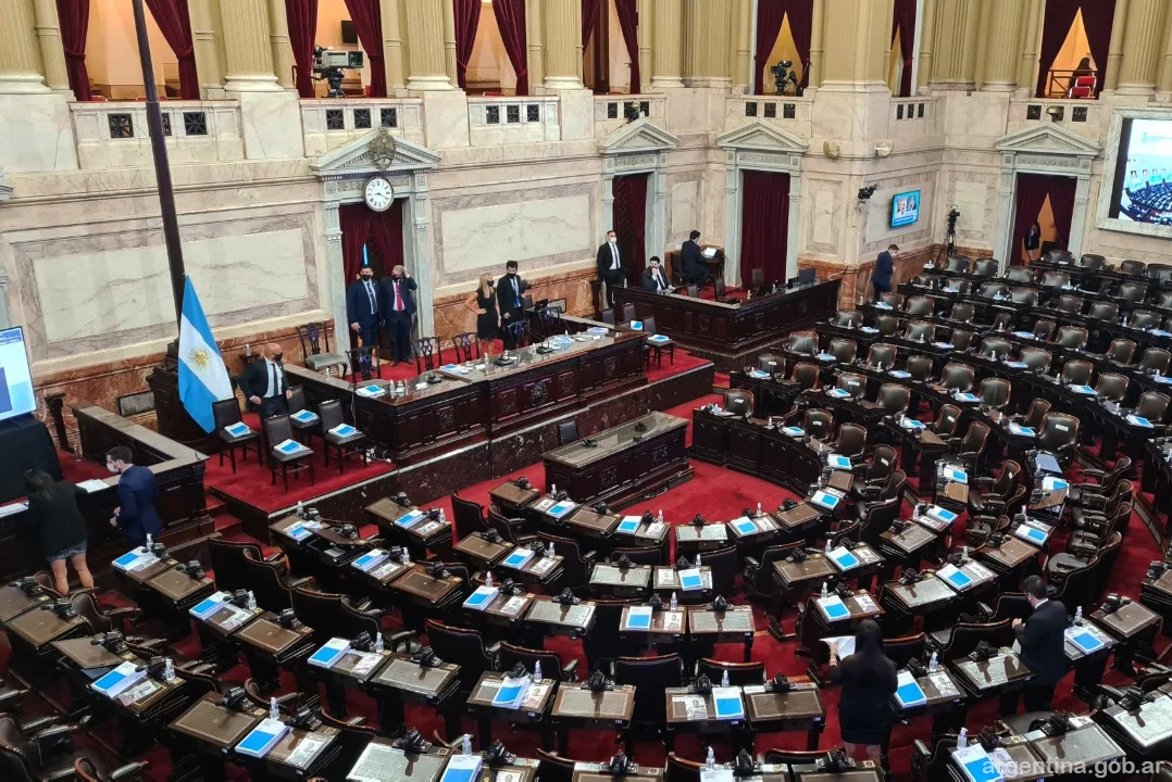 Muchas preguntas y poca estrategia en la presentación del Ejecutivo