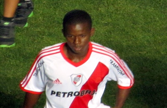 Cazares también debutó en River