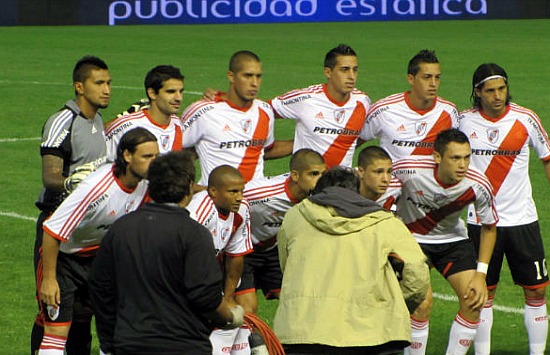 Uno por uno vs. Estudiantes