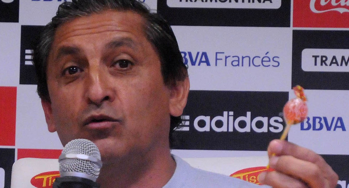 "Chupetines para los pibes de Boca"