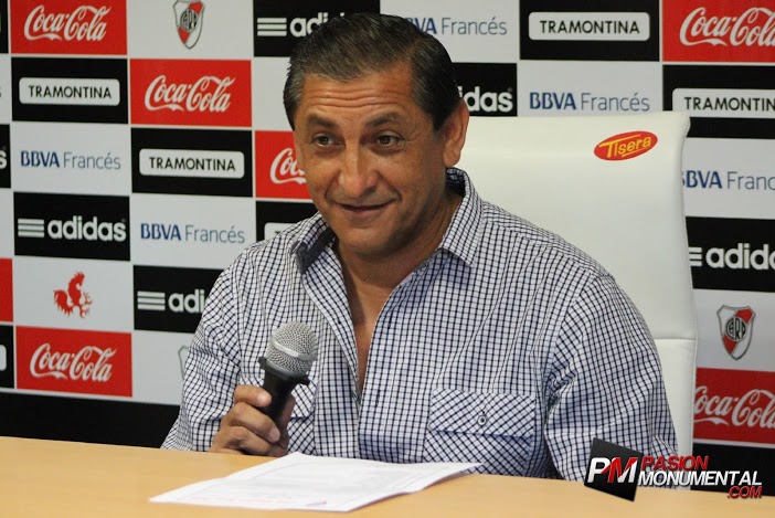 "Hay que jugarse a todo o nada"