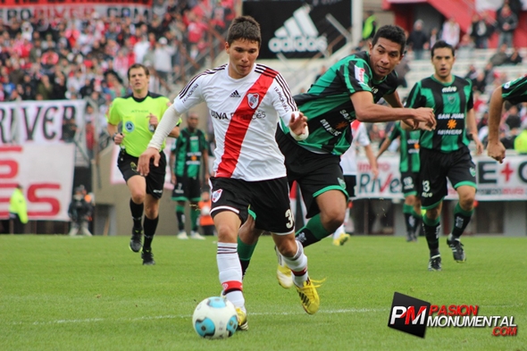 "Es una lucha sana con Fabbro y Lanzini"