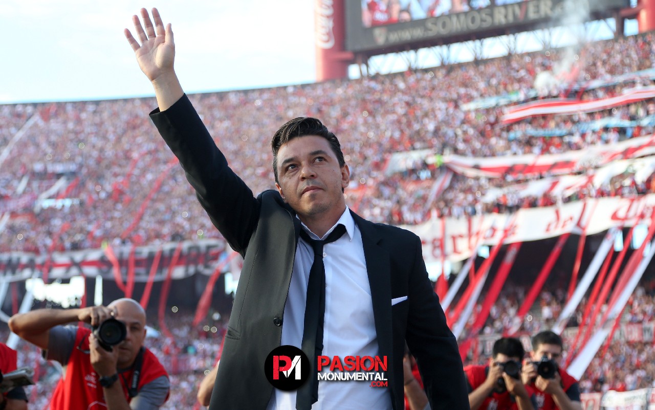 De la mano del Muñeco