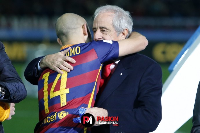 Mascherano, el embajador que recibió un presente del club