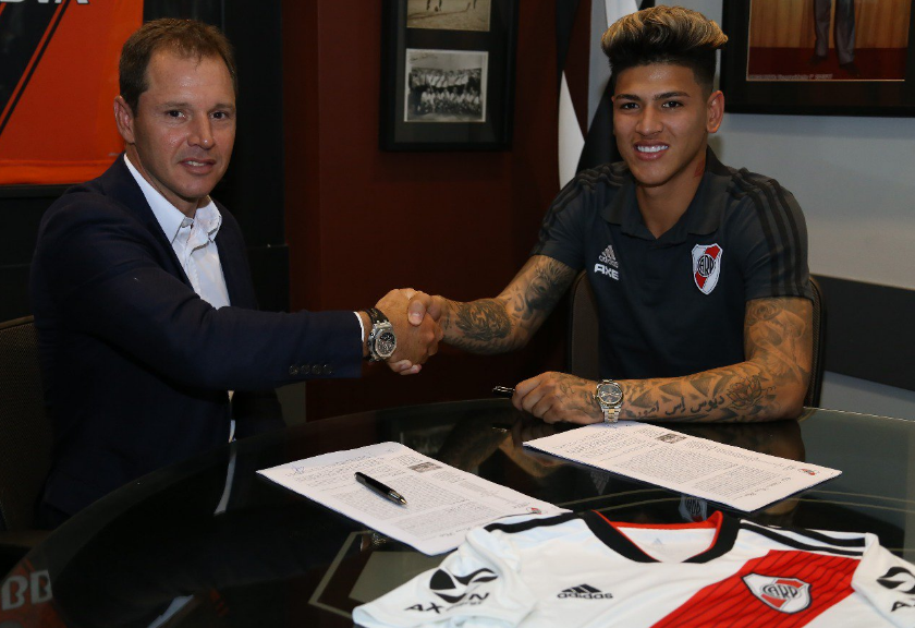 Carrascal firmó su contrato