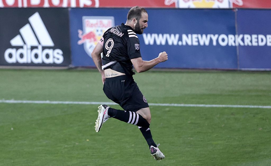 El increíble primer gol de Higuaín en la MLS