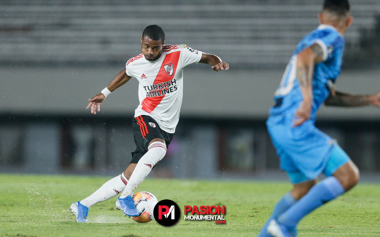 "Si tuviera la posibilidad de traerme un jugador de River sería Nicolás De la Cruz"