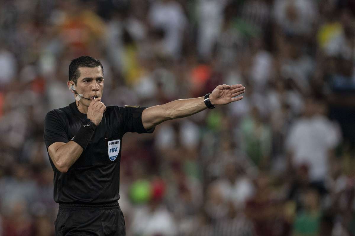 El árbitro para la ida de los octavos de final de la Libertadores