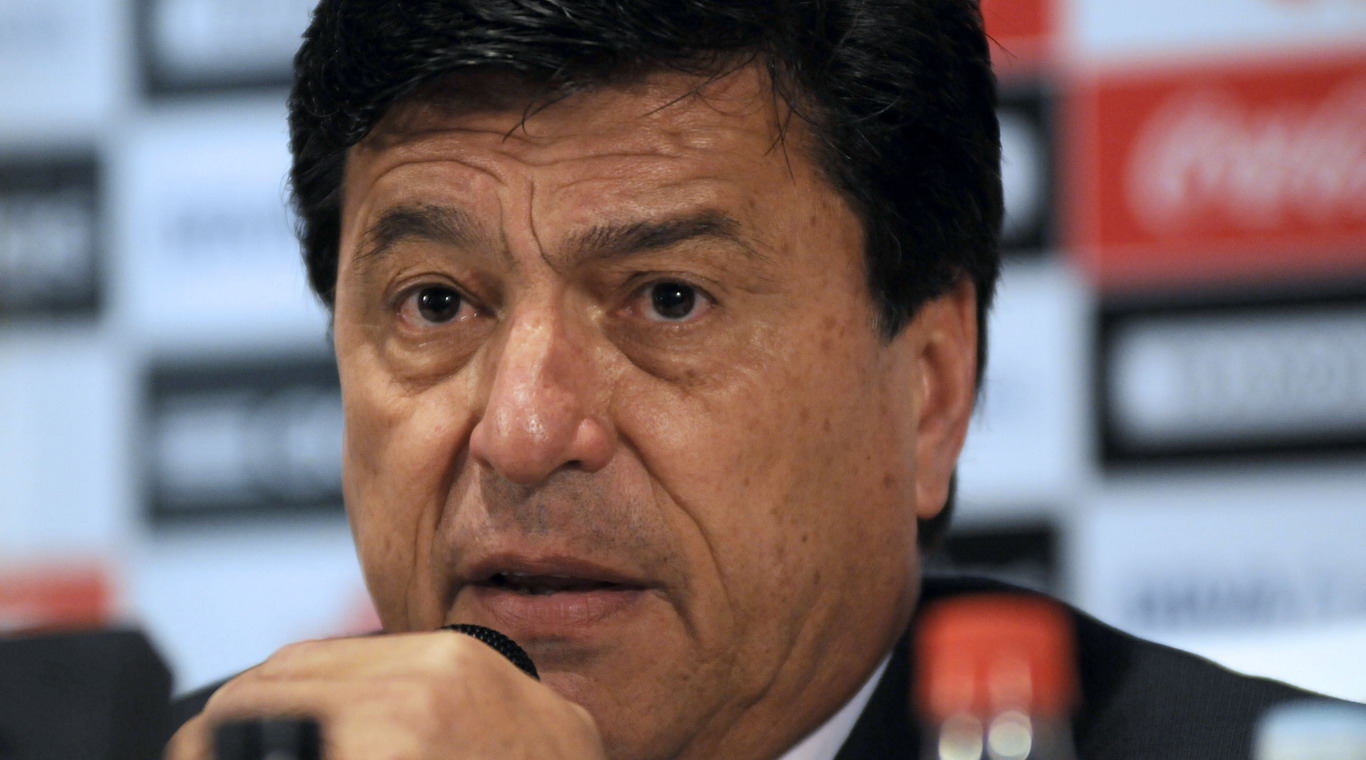 Passarella confirmó su presencia en el Monumental