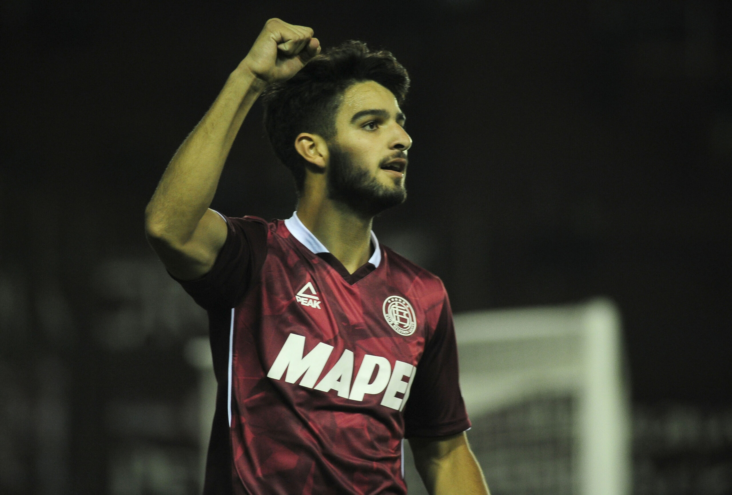¡No está caído! River negocia con Lanús por López