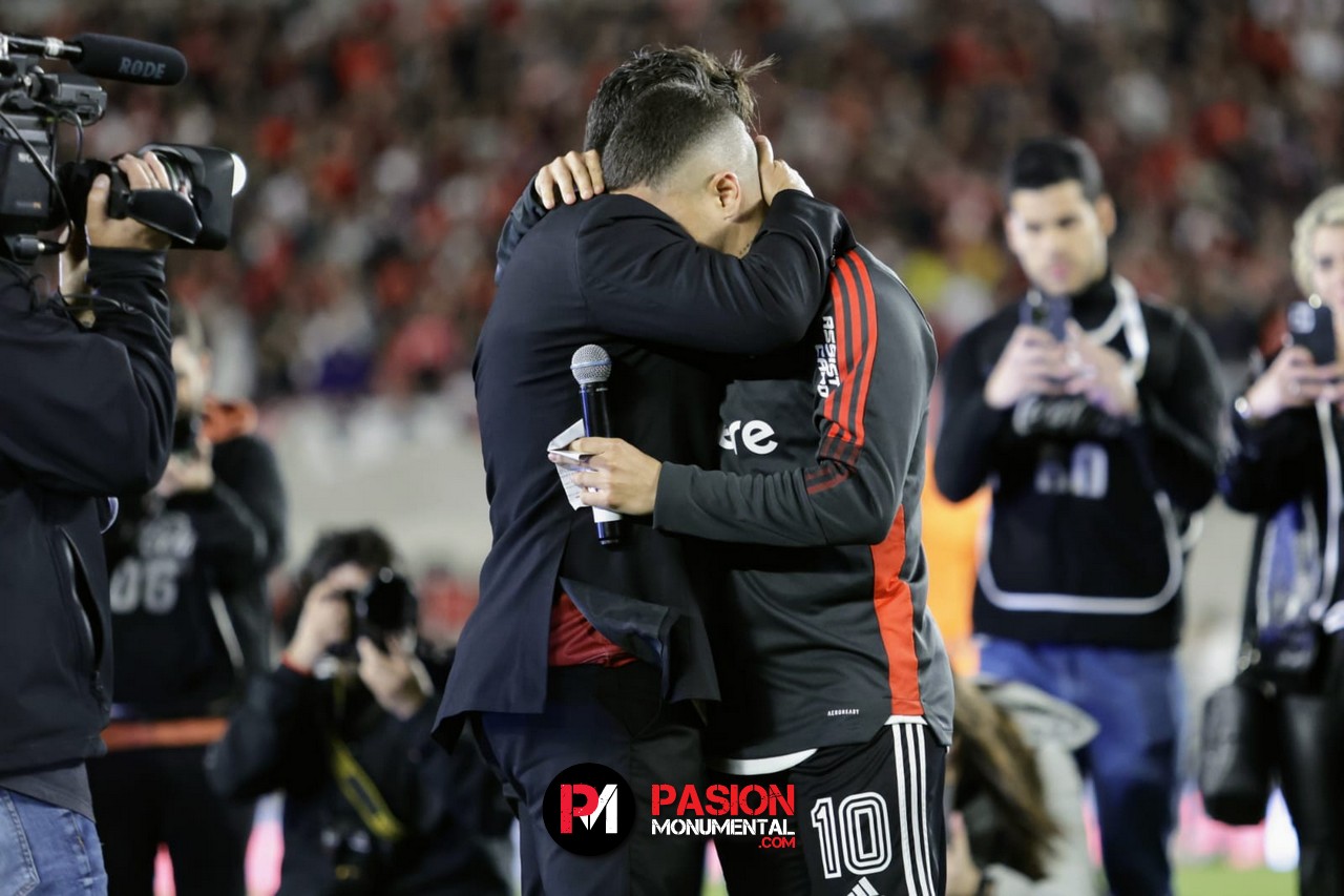 ¡Juanfer encabezó la despedida! La emotiva carta que Quintero le leyó a Marcelo Gallardo en representación de los hinchas de River