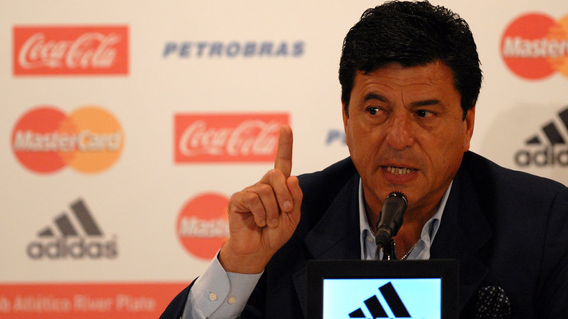Passarella rompió el silencio: "Nunca dudé en volver al Monumental"