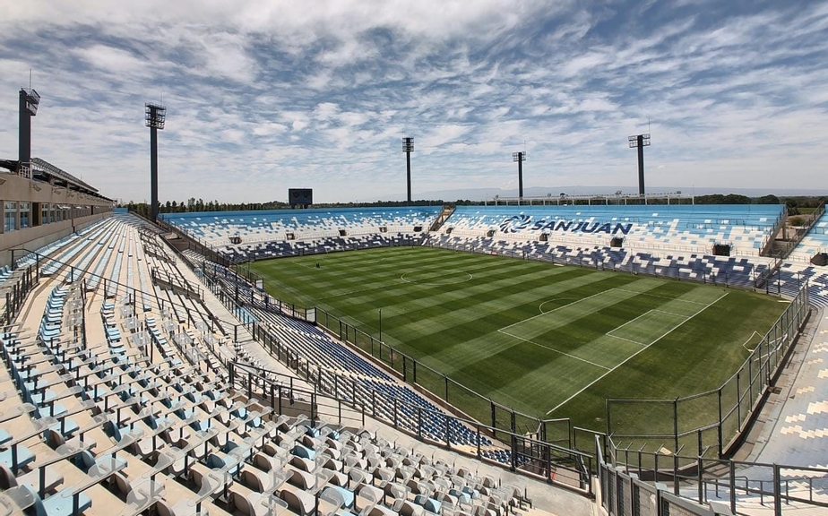 Se bajó la sede de San Juan para el debut por Copa Argentina: ¿A dónde jugarán River y Racing de Córdoba?