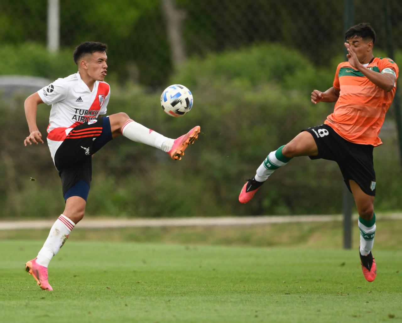 ¿Quiénes son los seis pibes de Reserva que debutaron en River ante la U de Chile?