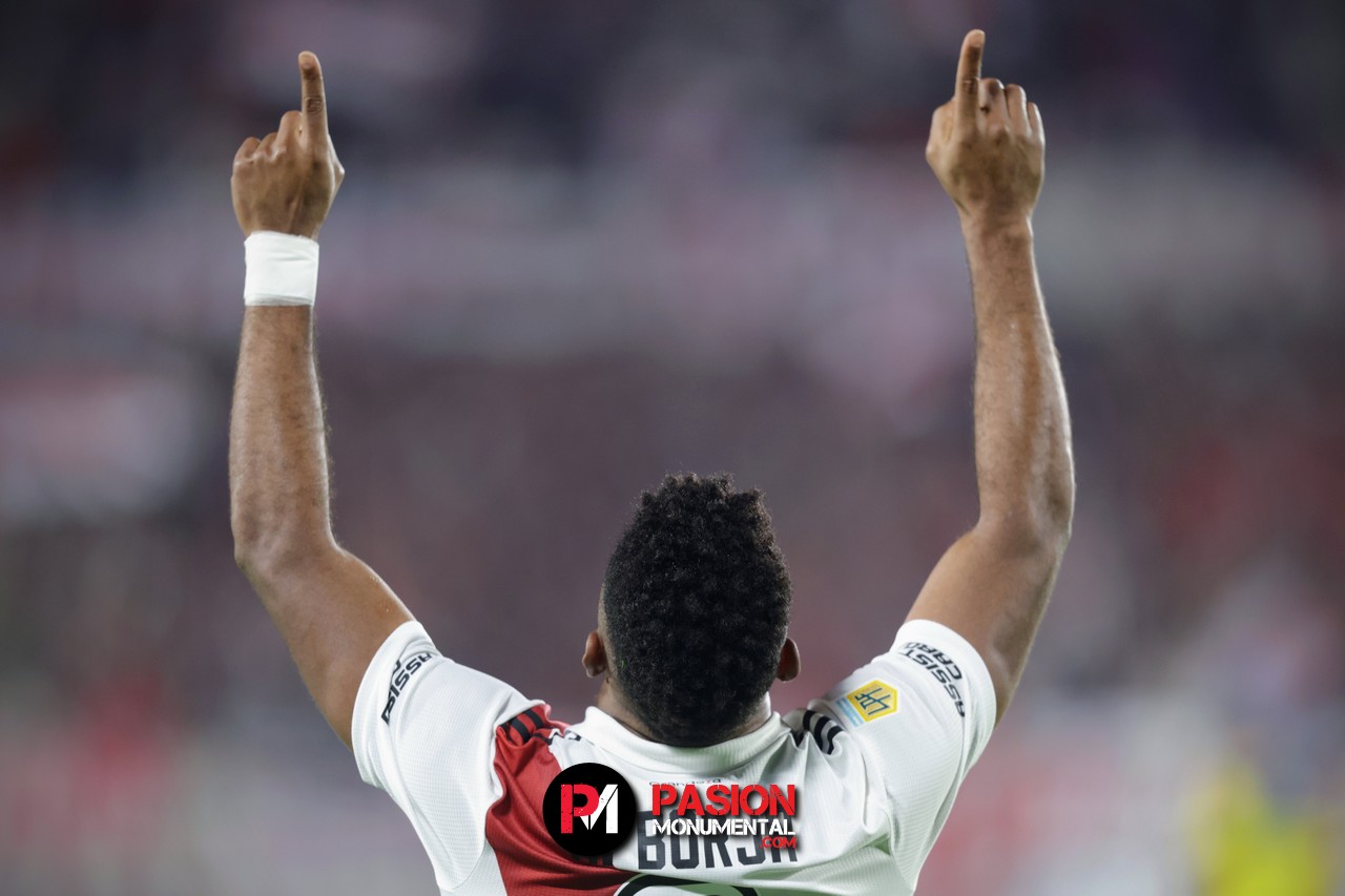 "Tenemos a los mejores delanteros del fútbol argentino"