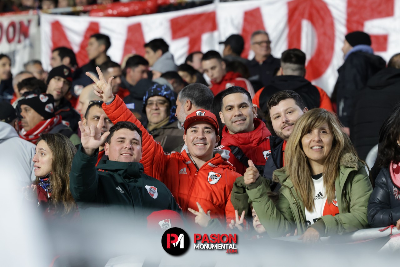 ¡Buscate en el triunfo y la vuelta olímpica de River en el Monumental!