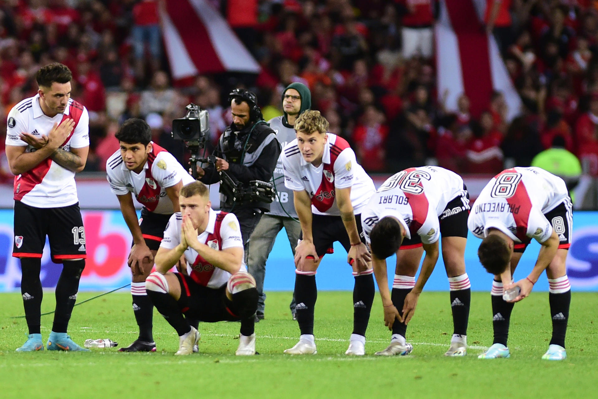 Conmebol publicó el audio del VAR en el penal anulado a Solari
