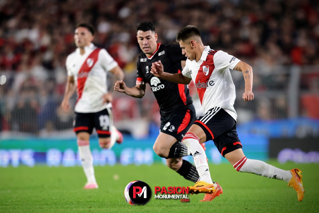 La frase del representante de Echeverri que no cayó bien en los hinchas de River