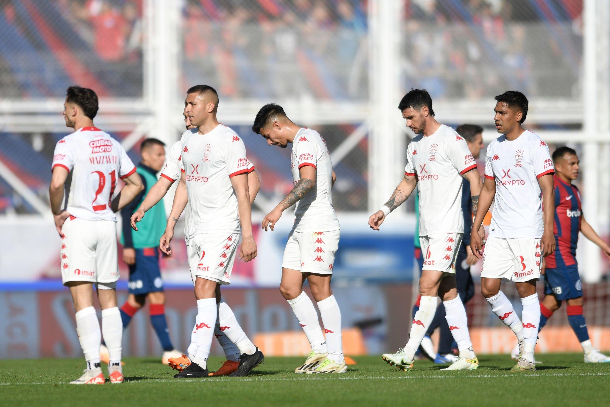¿Demichelis repite equipo o mete mano? La posible formación de River frente a Huracán por la Copa de la Liga