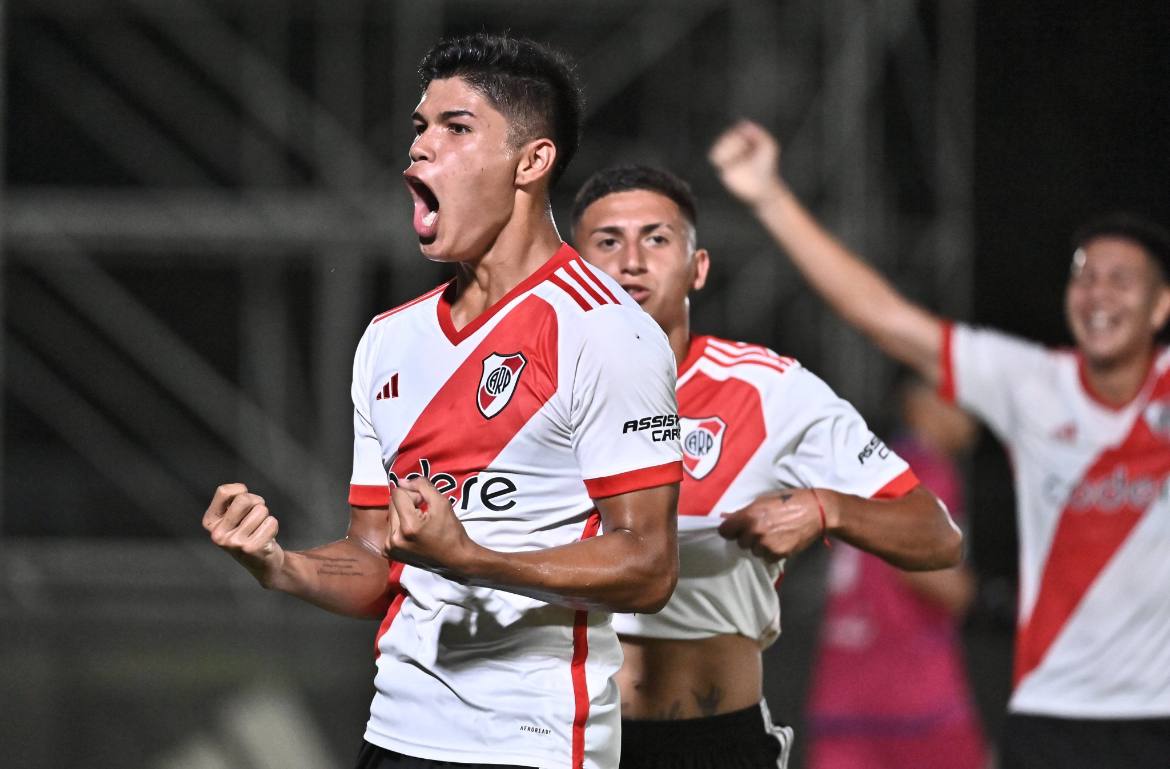 Victoria de la Reserva de River ante Vélez