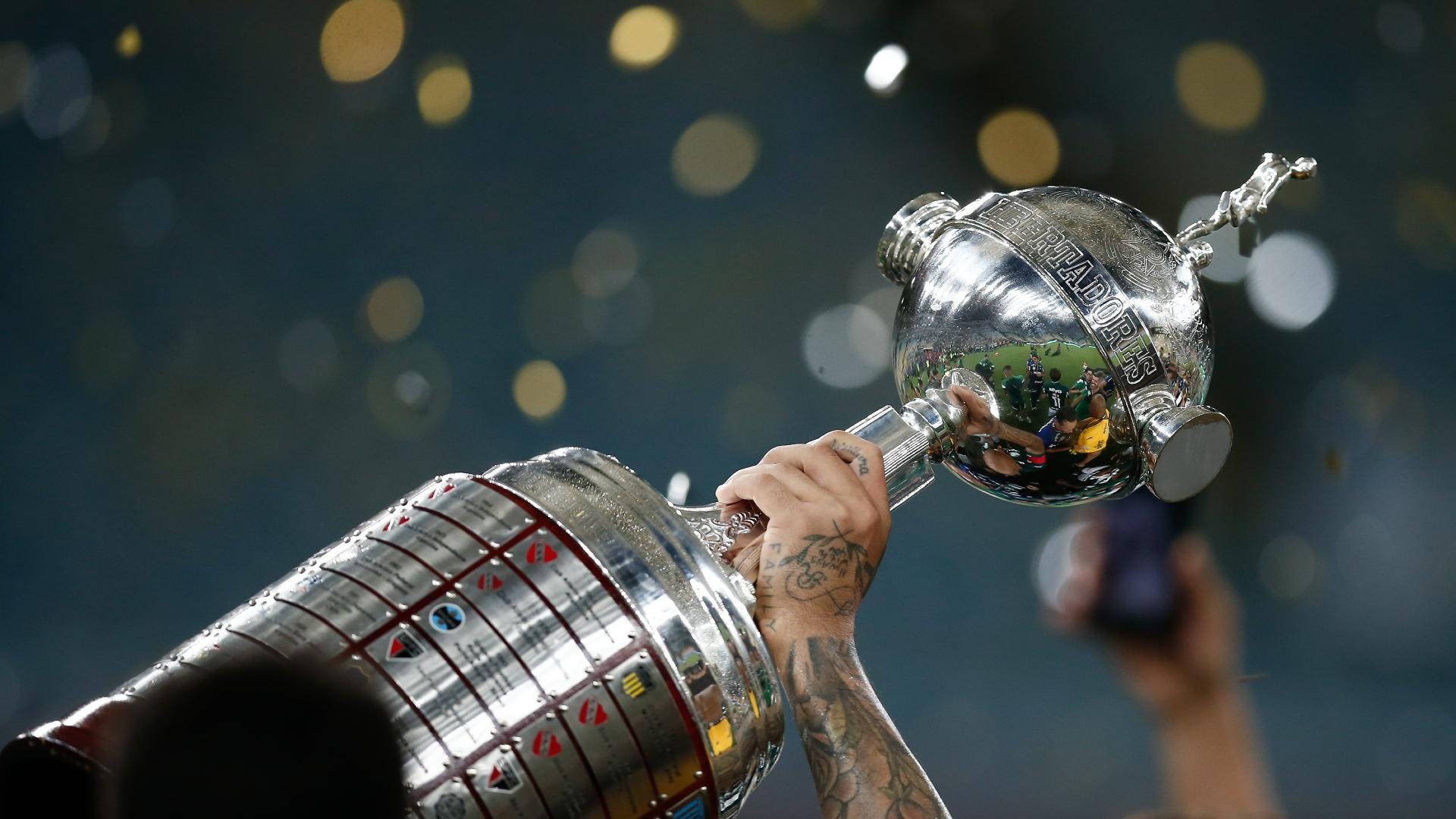 El VAR y un cambio de regla, ¿Se aplicará en la Copa Libertadores?