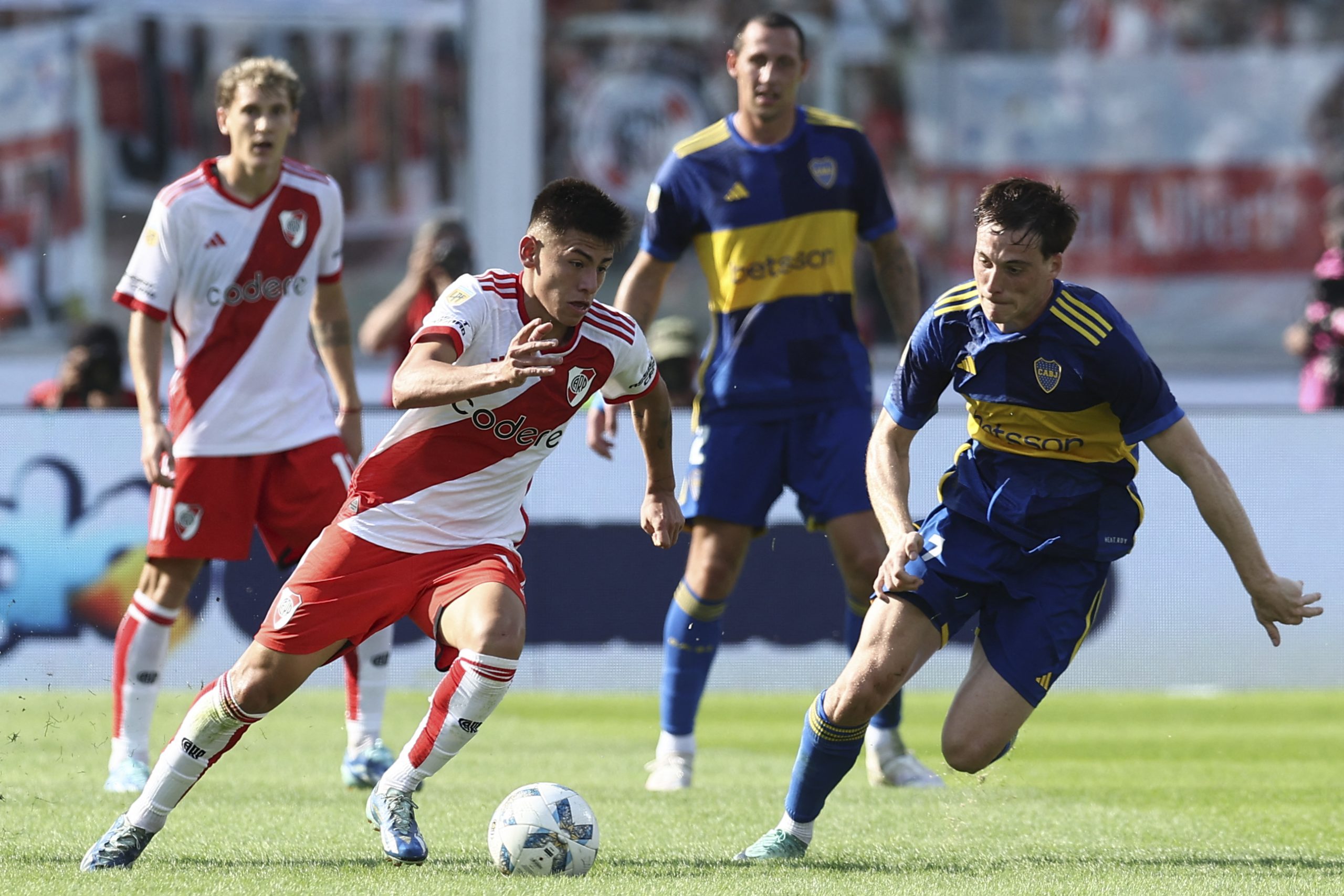 Demichelis explicó por qué lo sacó a Echeverri