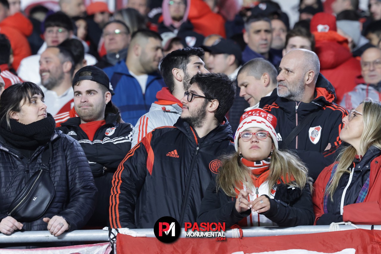 ¡Buscate en la goleada Monumental ante Barracas Central por la Copa de la Liga!