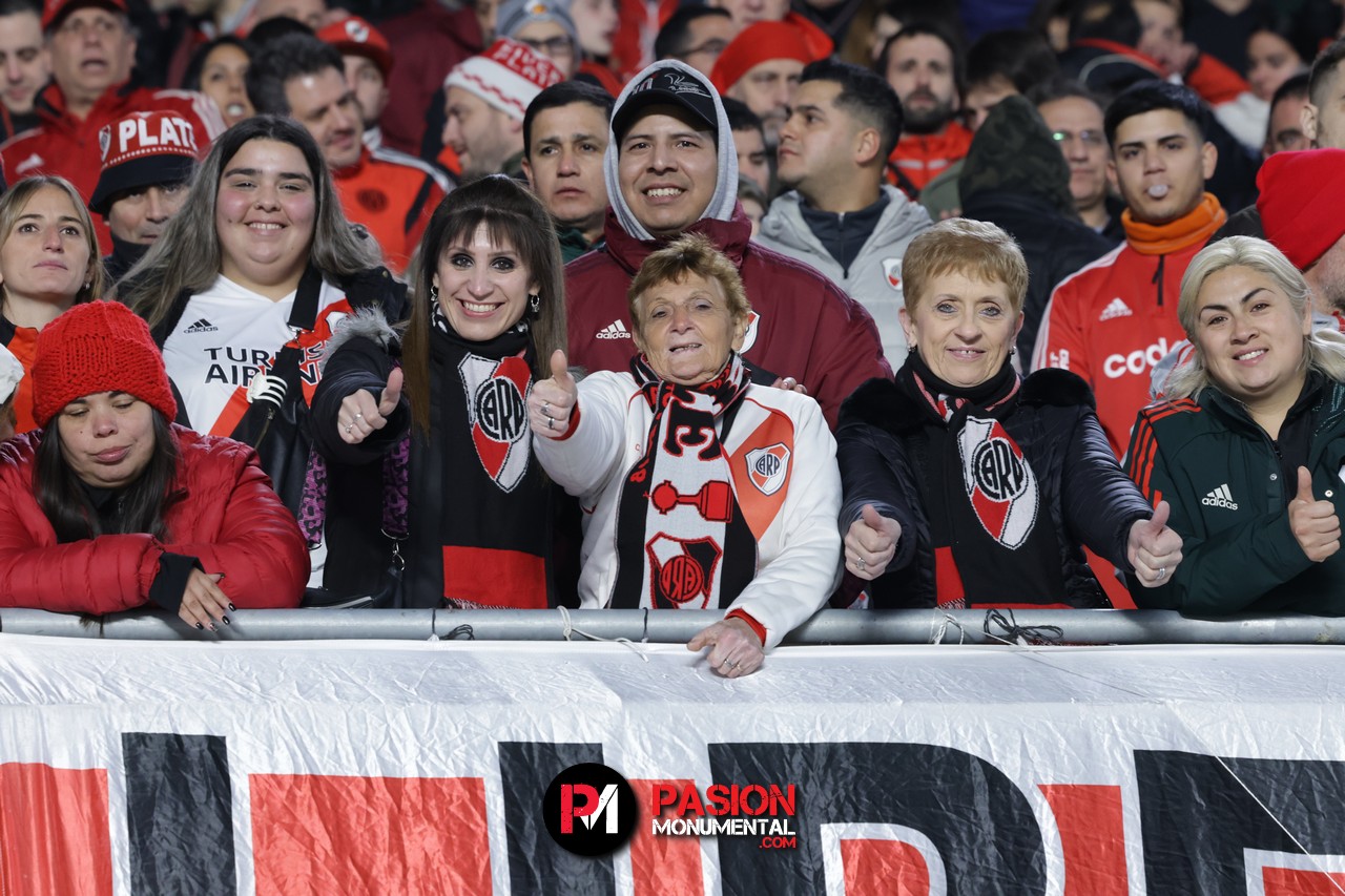 ¡Buscate en la goleada Monumental ante Barracas Central por la Copa de la Liga!