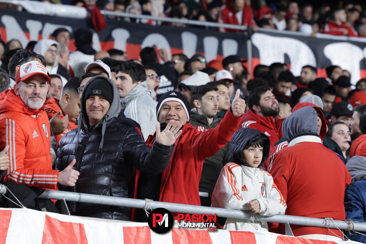 ¡Buscate en la goleada Monumental ante Barracas Central por la Copa de la Liga!