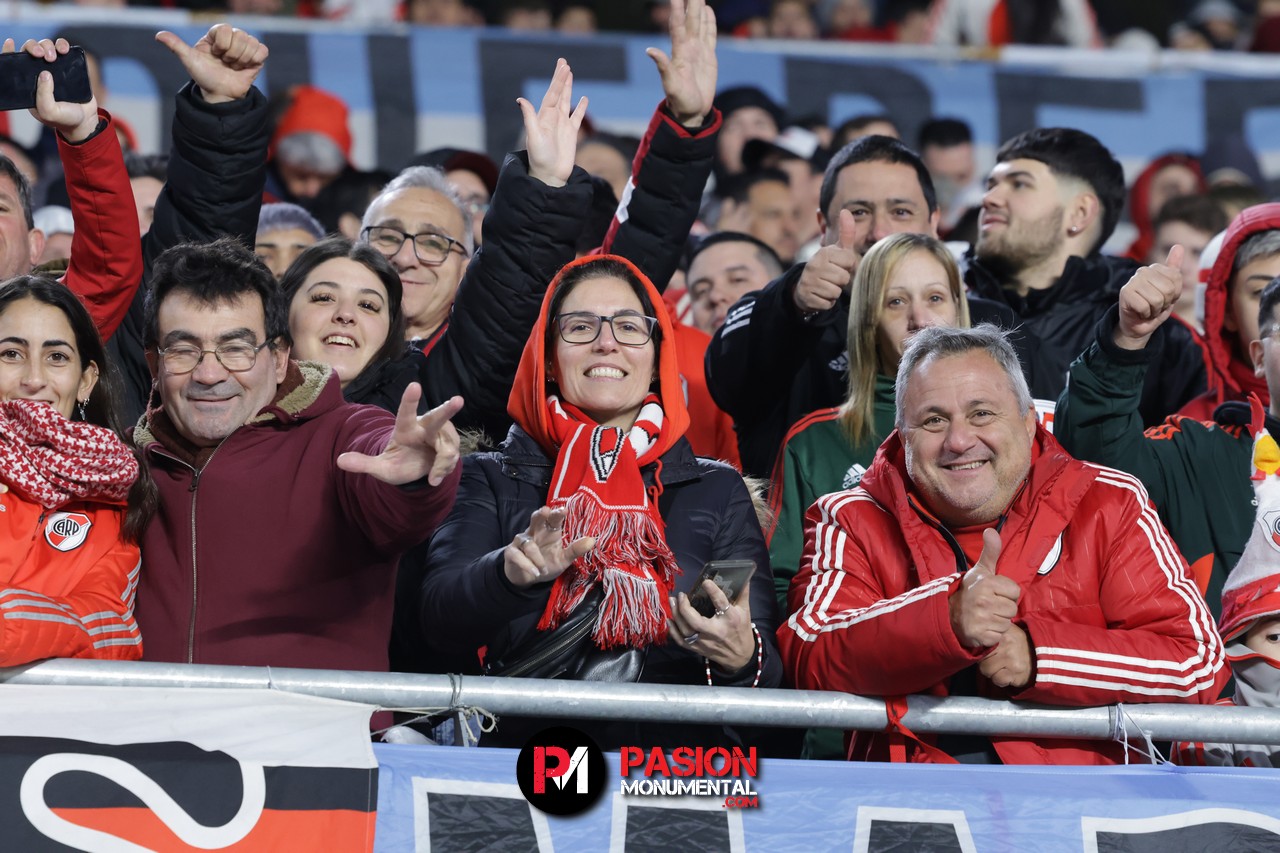 ¡Buscate en la goleada Monumental ante Barracas Central por la Copa de la Liga!