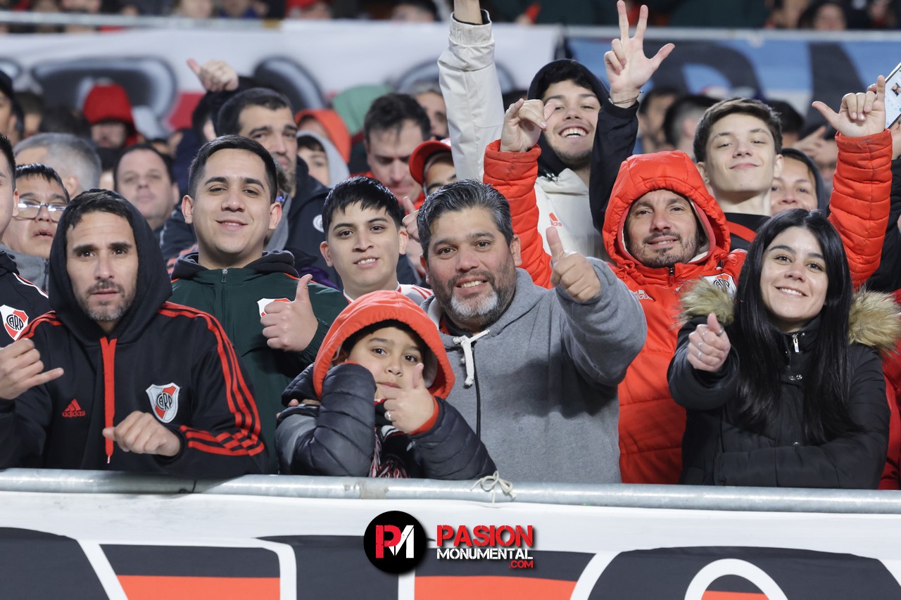¡Buscate en la goleada Monumental ante Barracas Central por la Copa de la Liga!