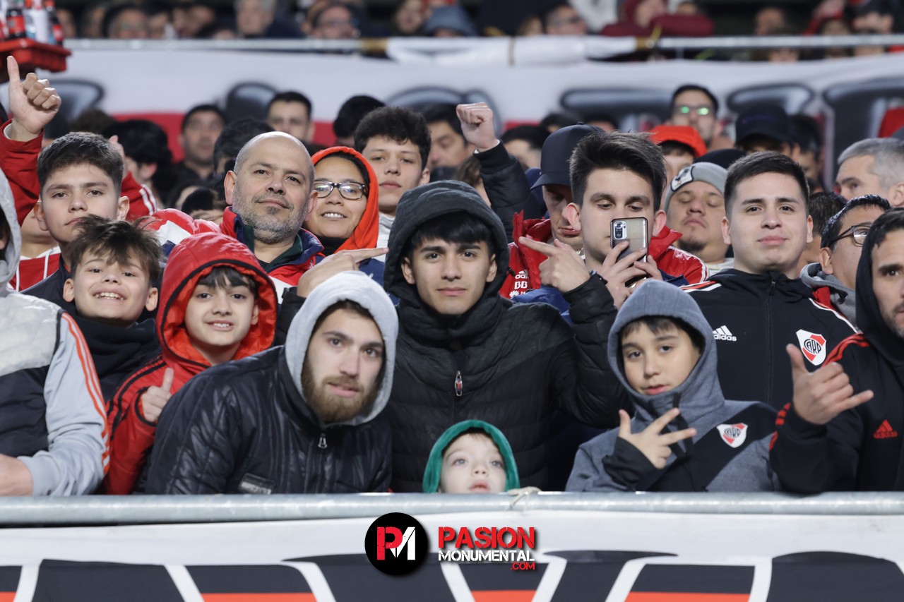 ¡Buscate en la goleada Monumental ante Barracas Central por la Copa de la Liga!