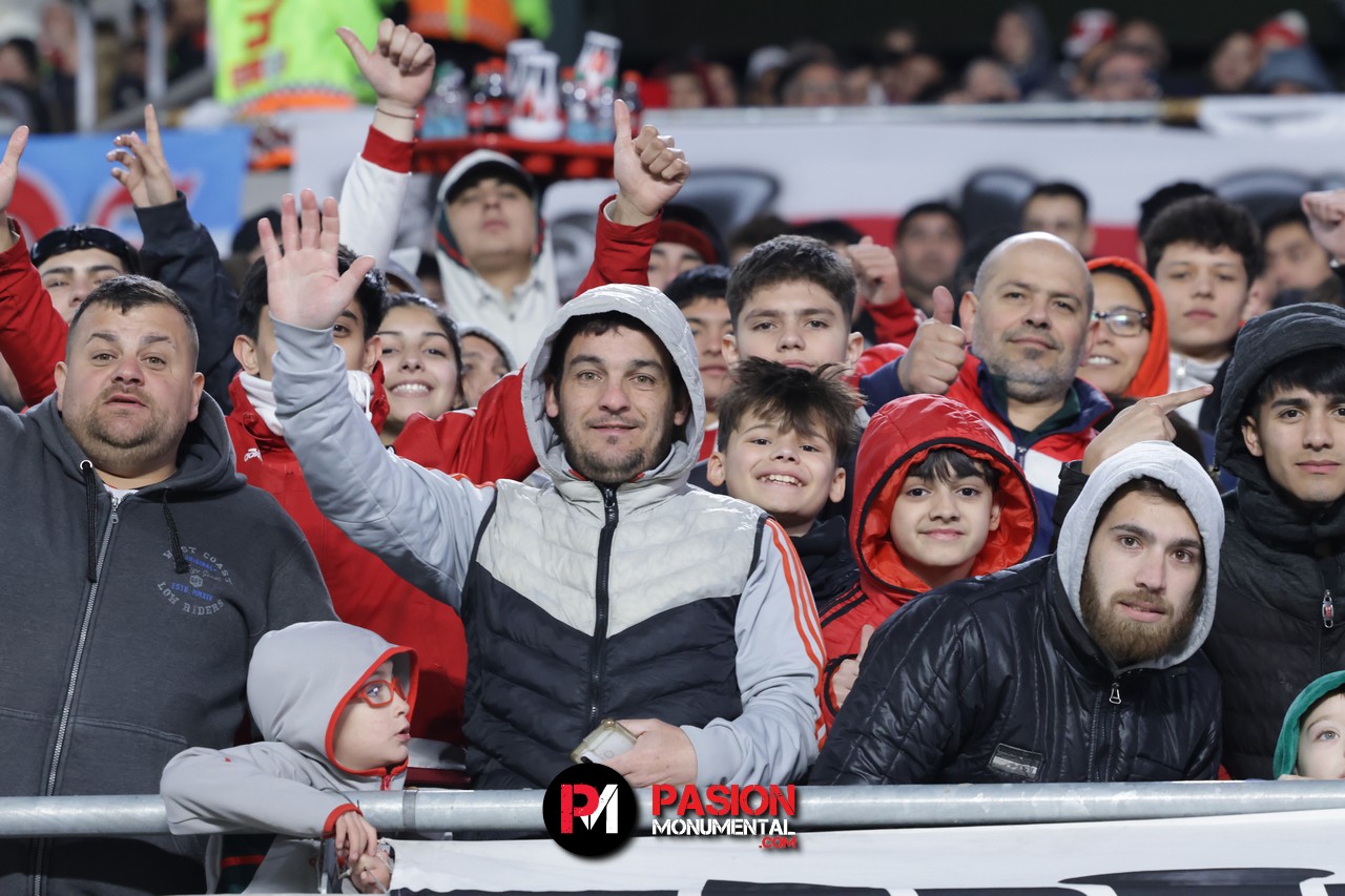 ¡Buscate en la goleada Monumental ante Barracas Central por la Copa de la Liga!