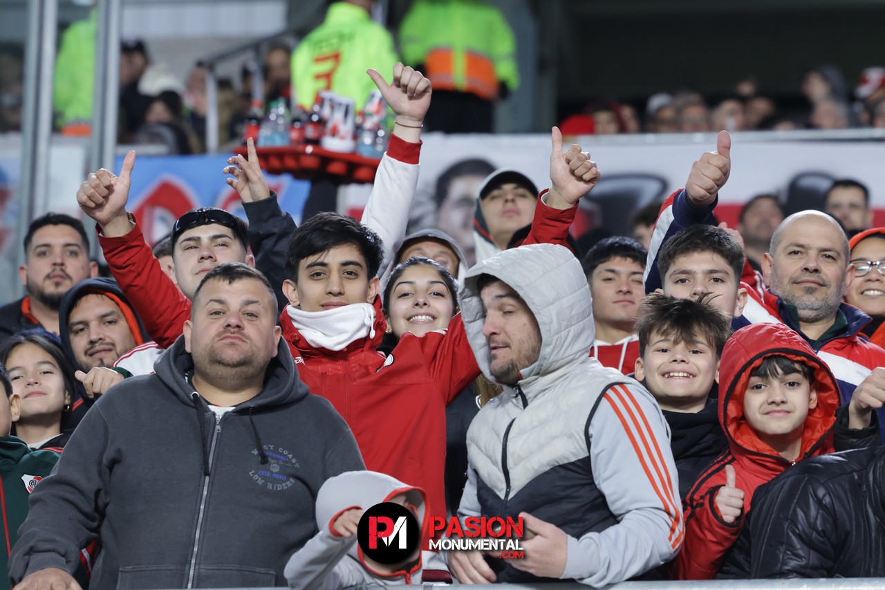 ¡Buscate en la goleada Monumental ante Barracas Central por la Copa de la Liga!