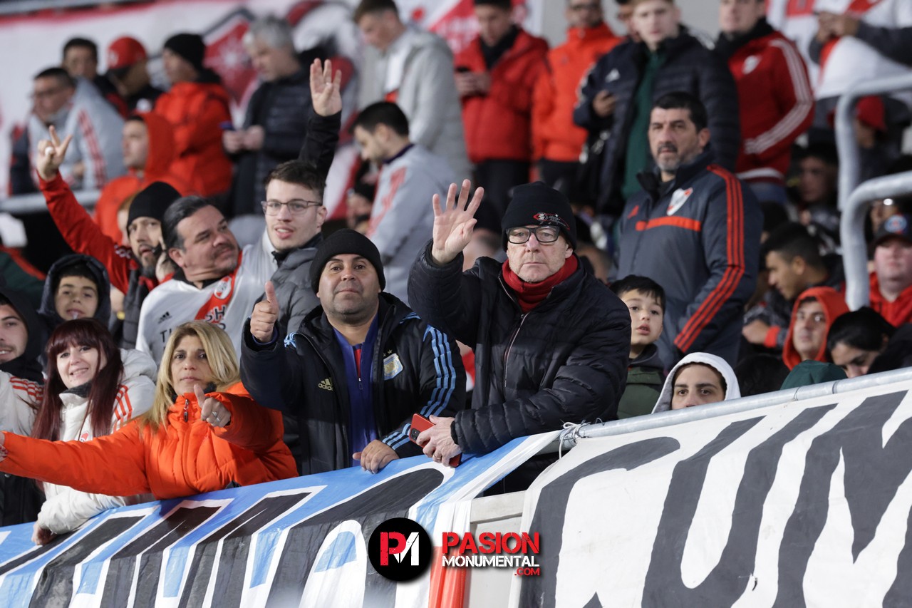 ¡Buscate en la goleada Monumental ante Barracas Central por la Copa de la Liga!