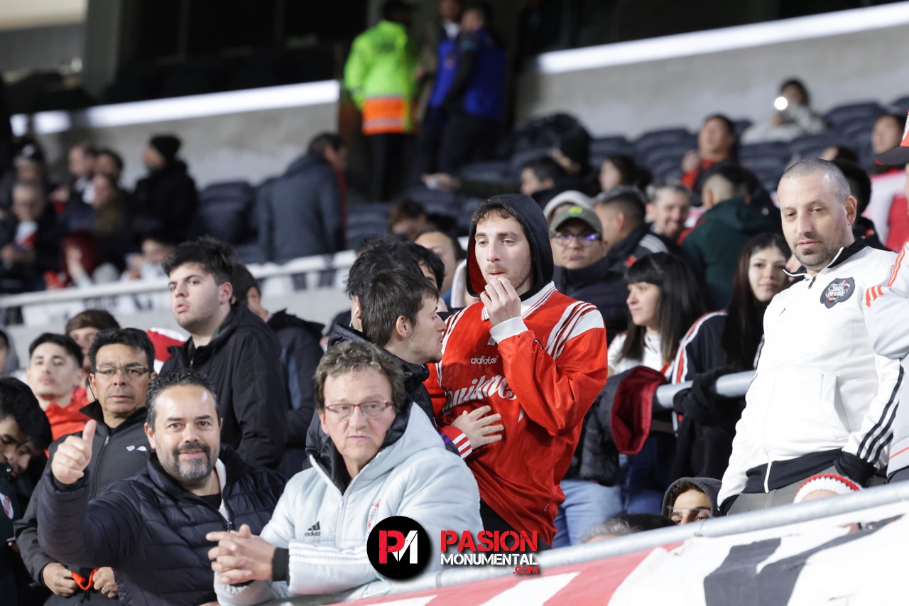 ¡Buscate en la goleada Monumental ante Barracas Central por la Copa de la Liga!