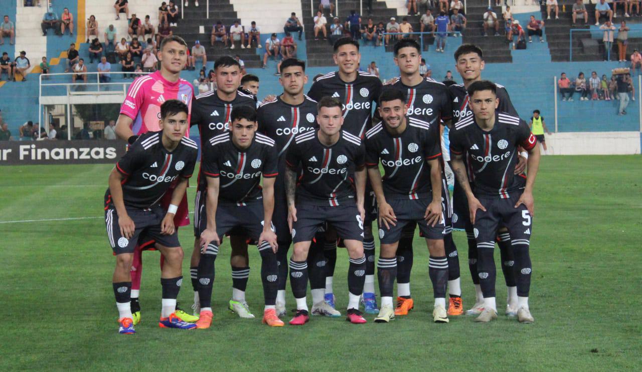 La Reserva de River empató pero sigue invicta y puntera
