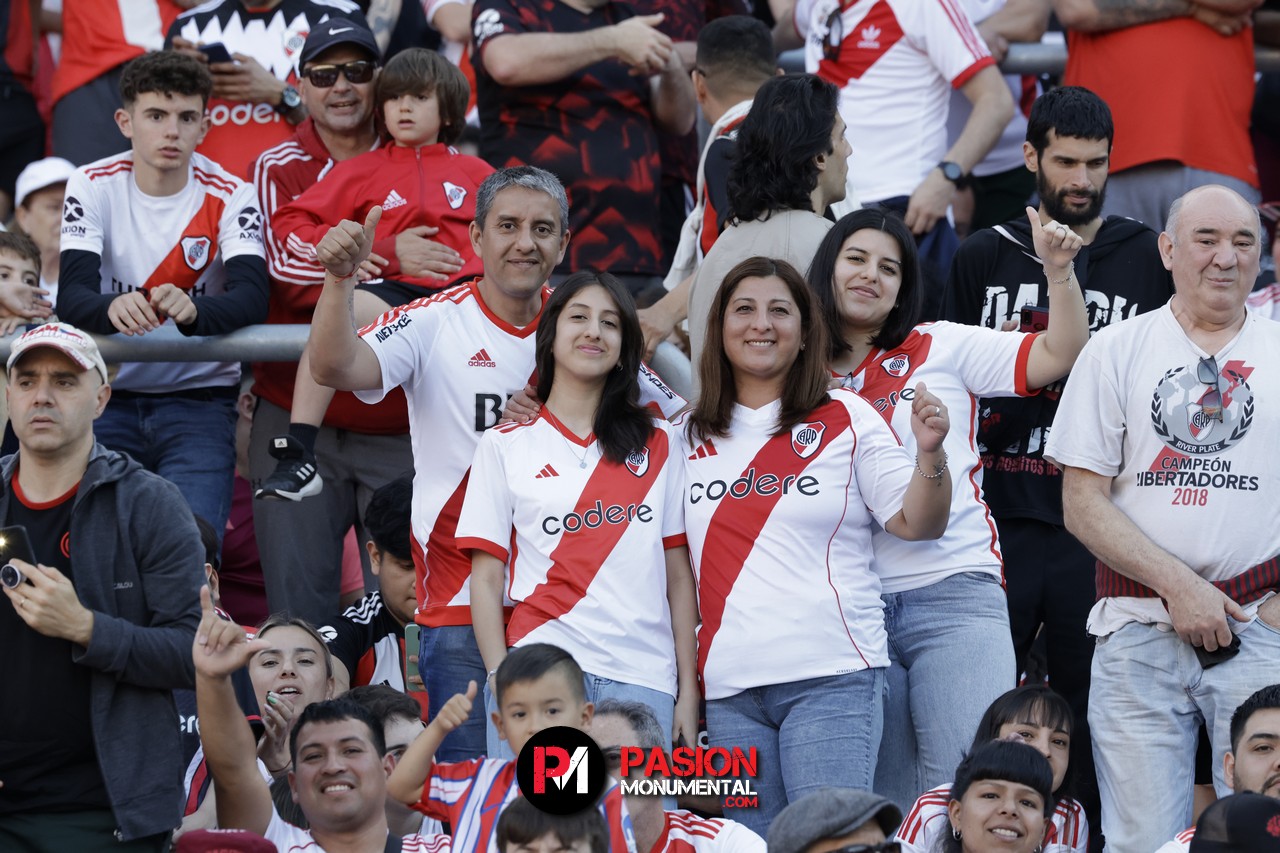 ¡Buscate en el partido de River frente a Talleres en el Monumental!