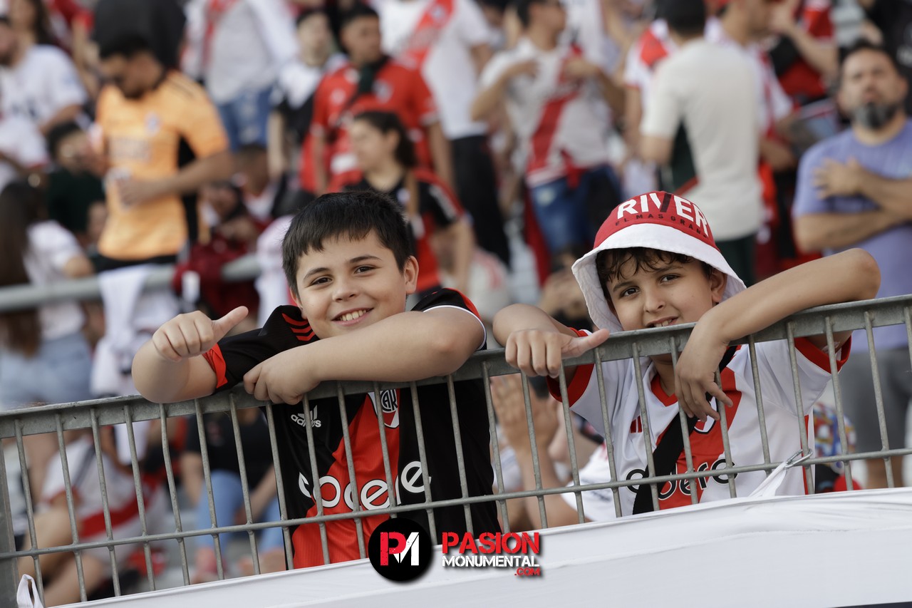 ¡Buscate en el partido de River frente a Talleres en el Monumental!