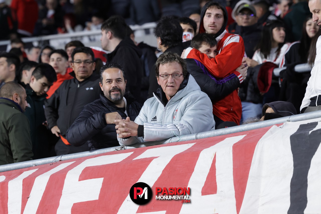 ¡Buscate en la goleada Monumental ante Barracas Central por la Copa de la Liga!