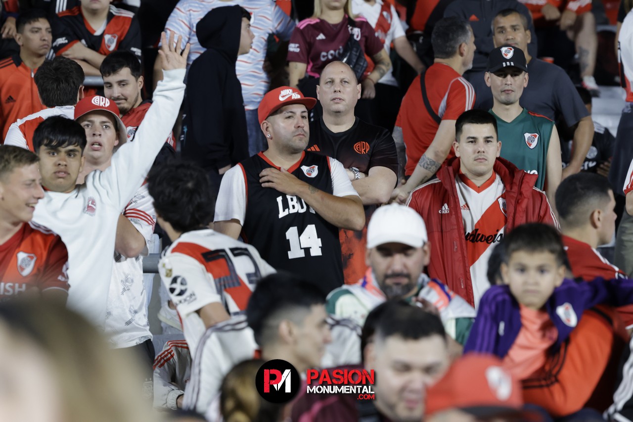 ¡Buscate en el empate de River ante Vélez en el estadio Monumental!