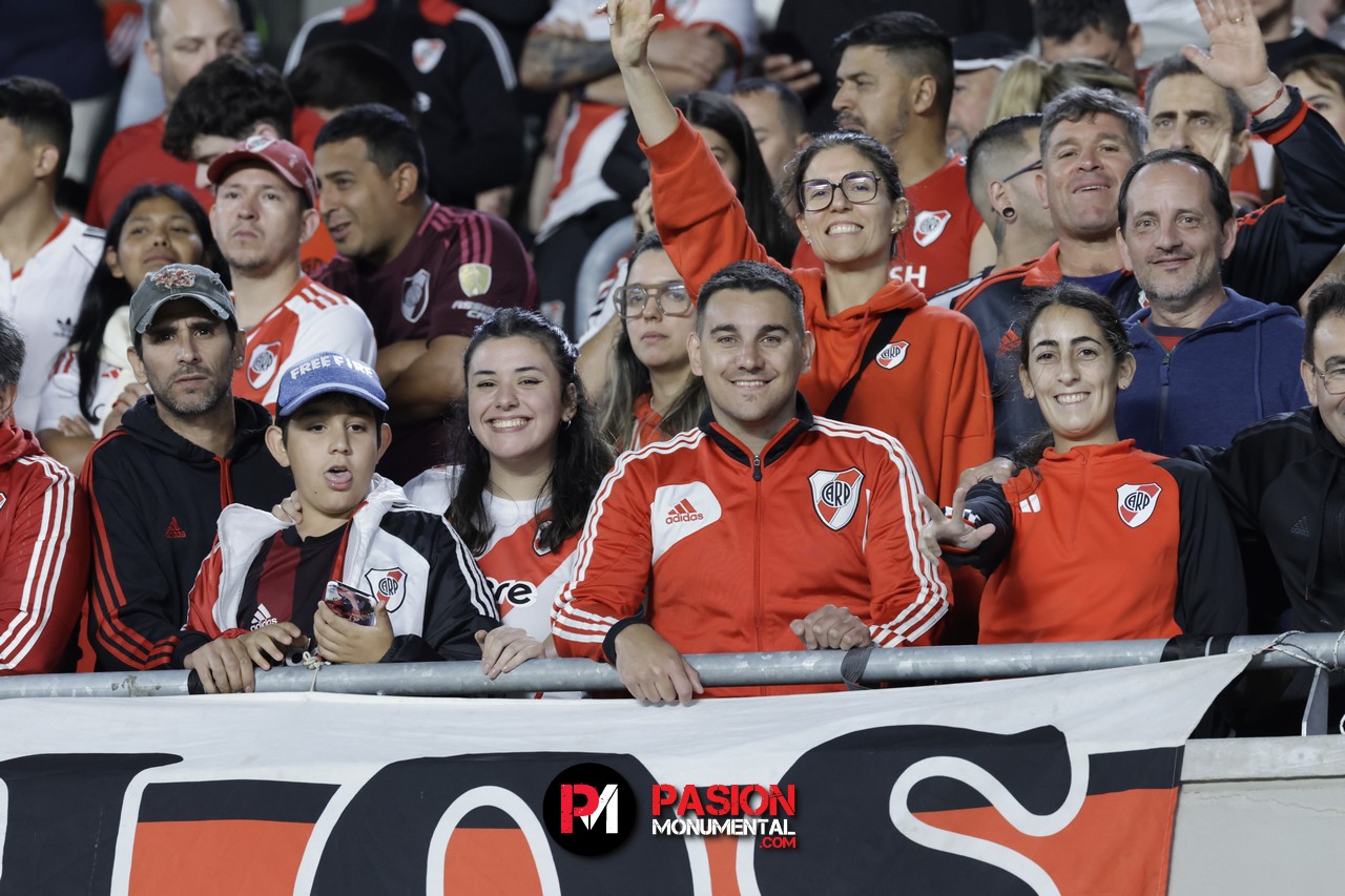 ¡Buscate en el empate de River ante Vélez en el estadio Monumental!