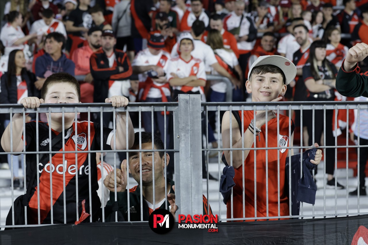 ¡Buscate en el empate de River ante Vélez en el estadio Monumental!