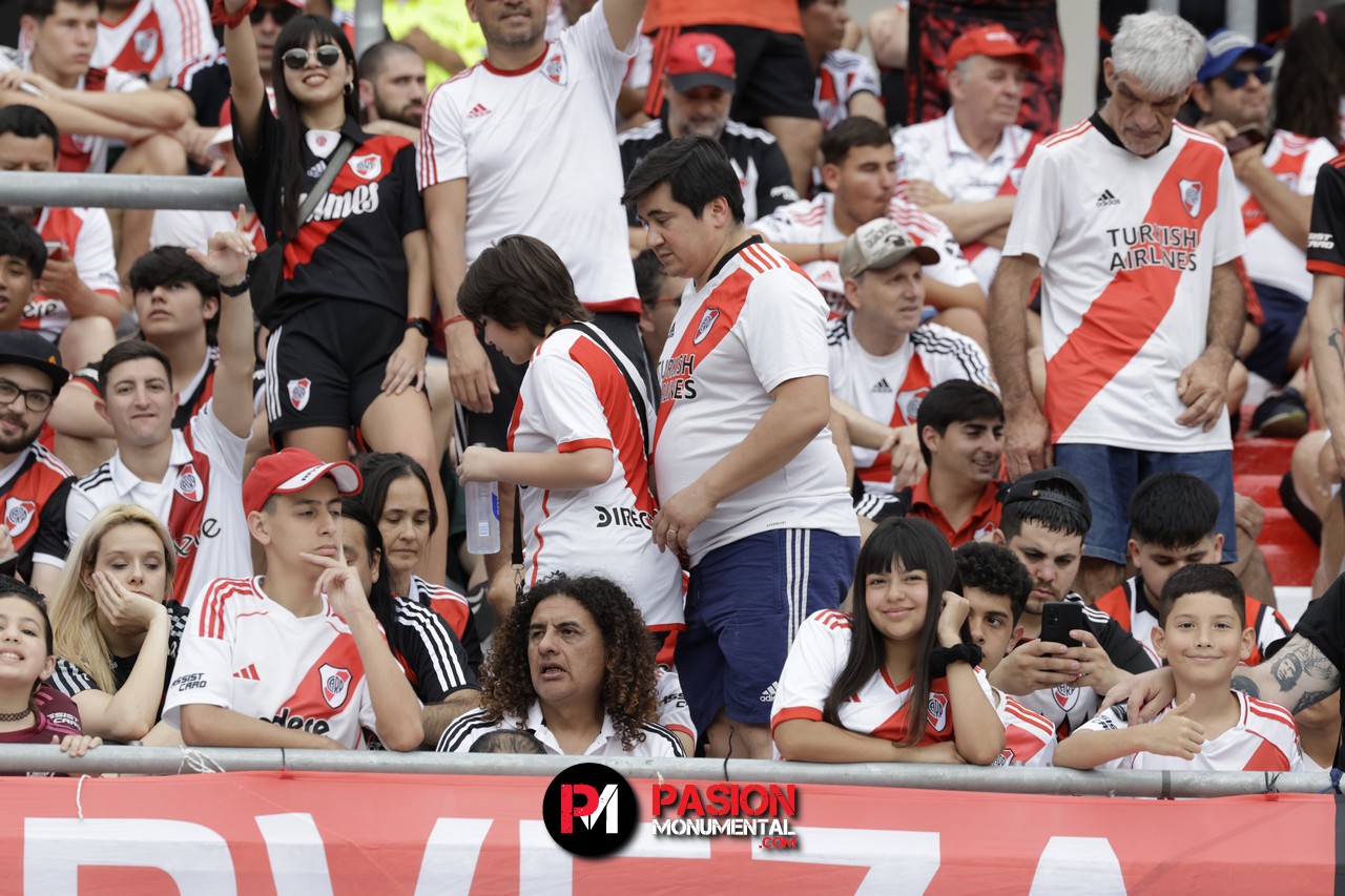 ¡Buscate Monumental en el triunfazo de River frente a Barracas Central!