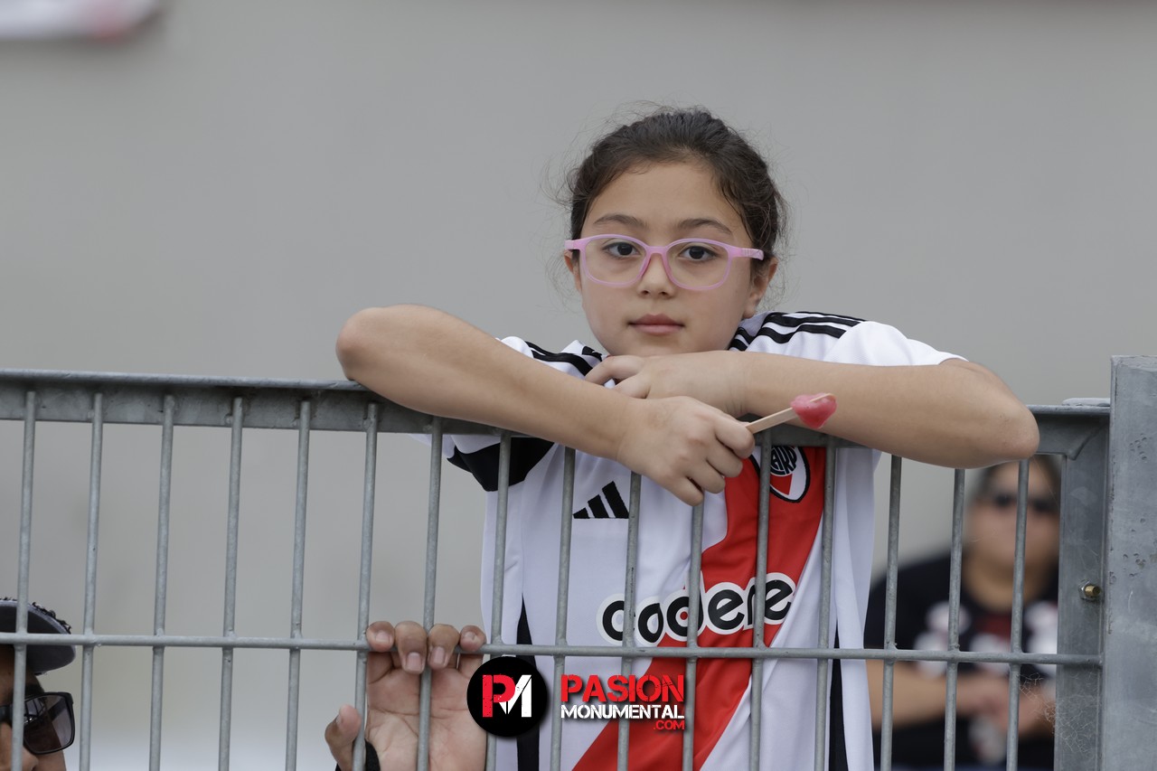 ¡Buscate Monumental en el triunfazo de River frente a Barracas Central!