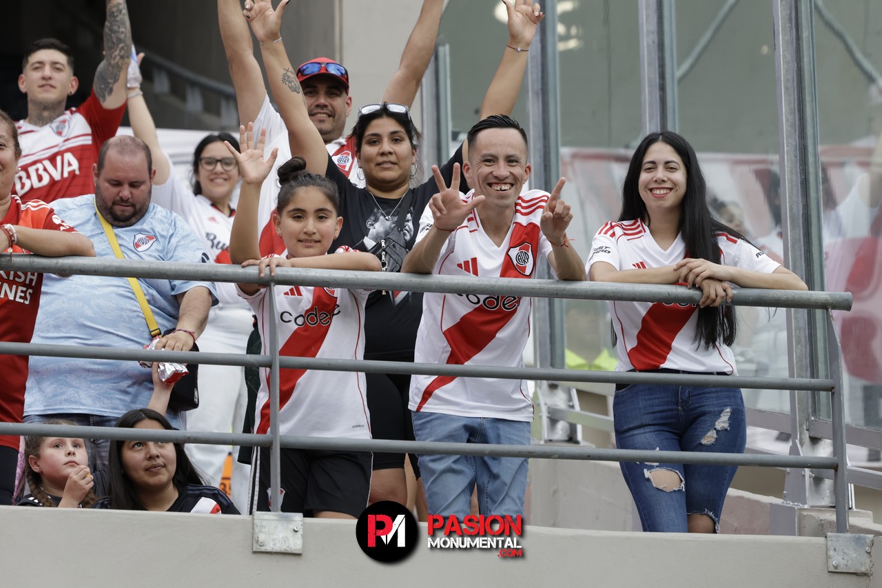 ¡Buscate Monumental en el triunfazo de River frente a Barracas Central!