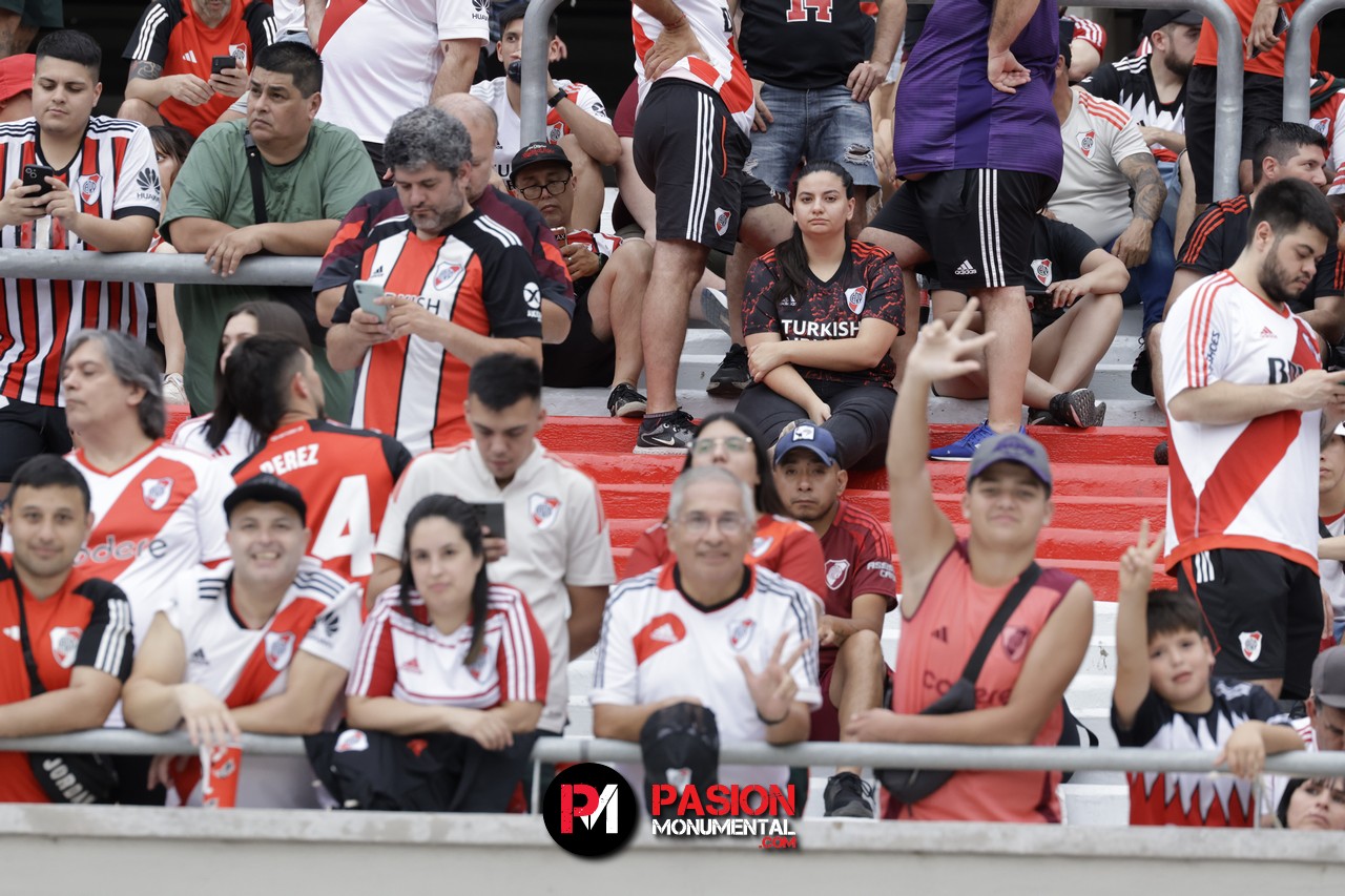 ¡Buscate Monumental en el triunfazo de River frente a Barracas Central!
